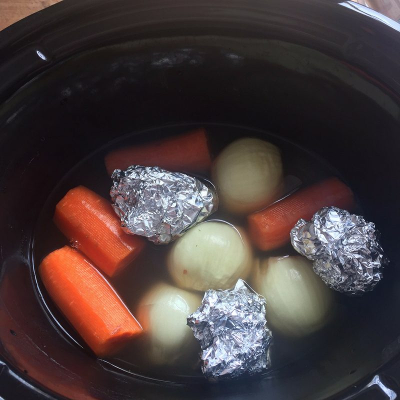 How to cook a whole chicken in your slow cooker