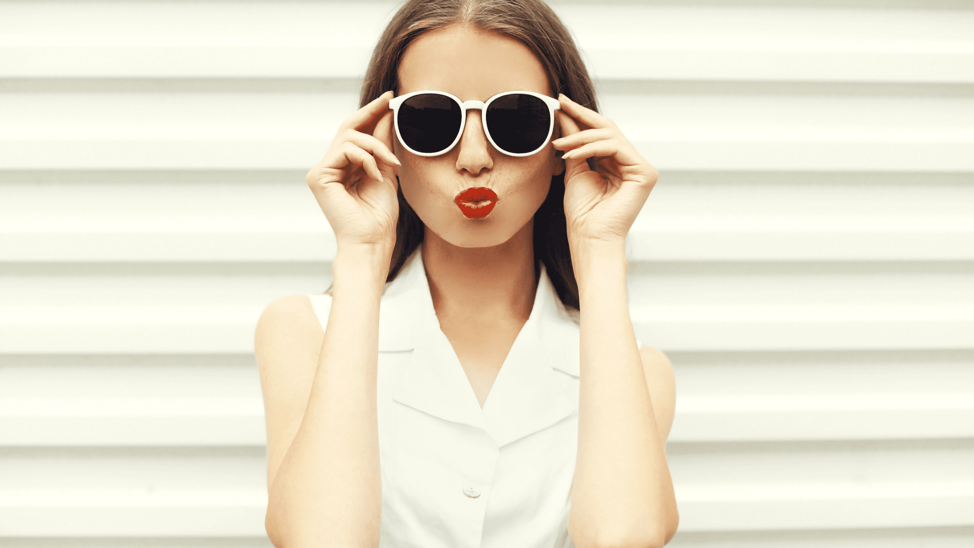 woman sunglasses